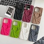 TPU MOD605 TEXTURA CORAZON - IPH 15 - XAEA - MARRON - Imagen 2