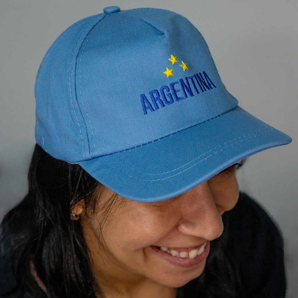 GORRA JUNIOR ARGENTINA + 3 ESTRELLAS MODV-00EQ - VARIOS - CELESTE GORRA JUNIOR ARGENTINA + 3 ESTRELLAS MODV-00EQ - VARIOS - CELESTE - Imagen 1