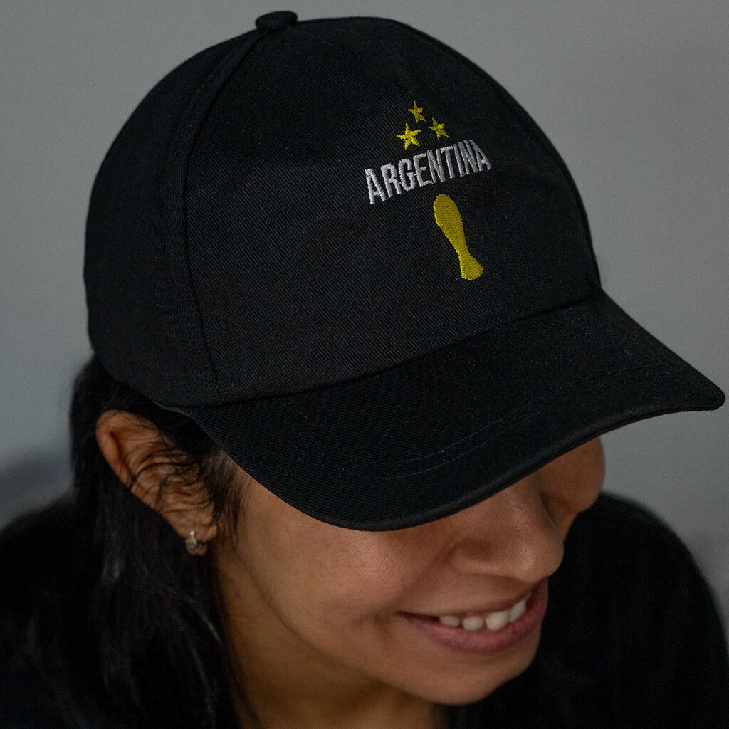 GORRA JUNIOR COPA Y ESTRELLAS MODV-00ES - VARIOS - NEGRO GORRA JUNIOR COPA Y ESTRELLAS MODV-00ES - VARIOS - NEGRO - Imagen 1